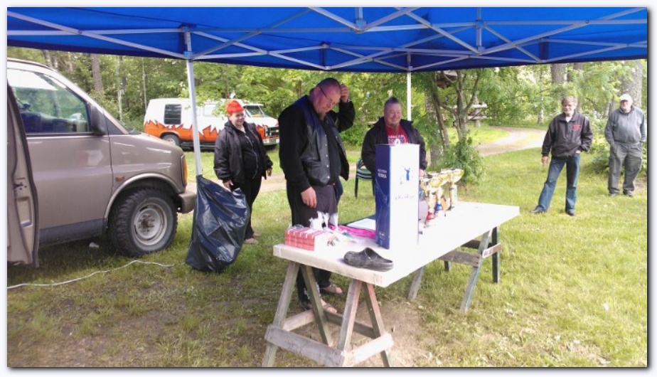 902x507 pixels (213K)