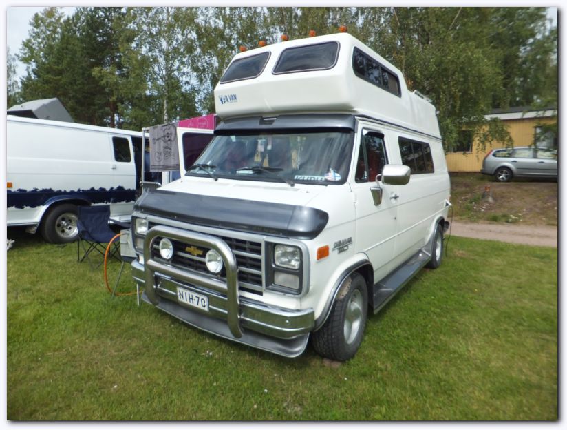 802x601 pixels (101K)