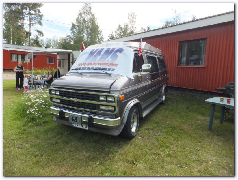 802x601 pixels (97K)