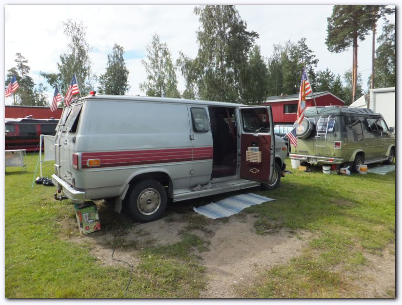 802x601 pixels (101K)