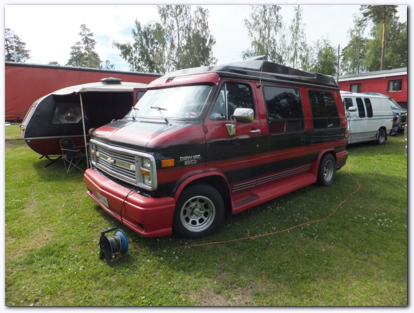 802x601 pixels (101K)