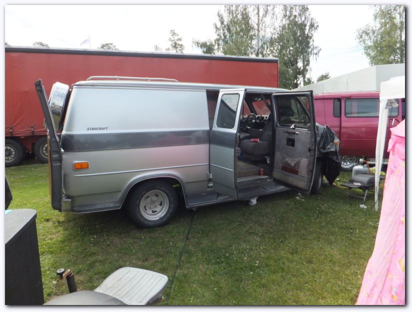 802x601 pixels (82K)