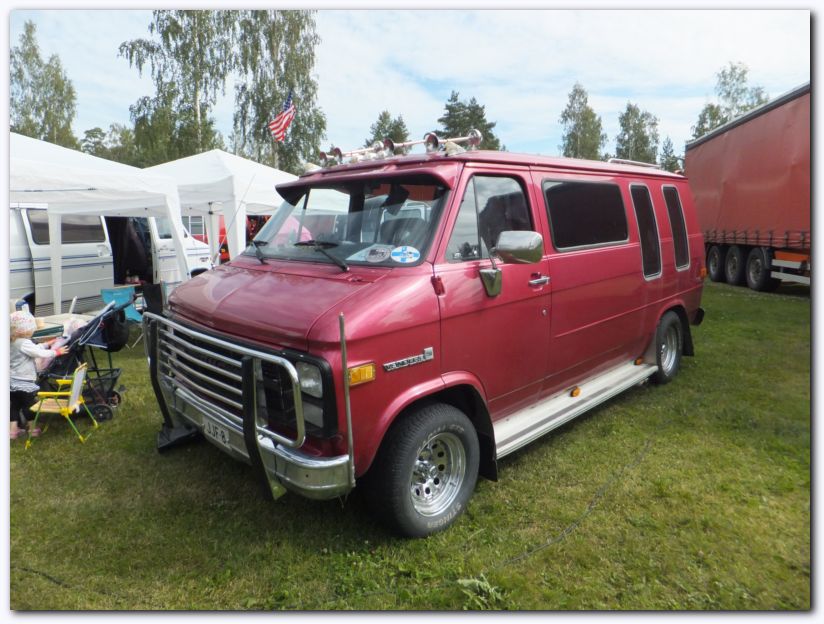 802x601 pixels (100K)