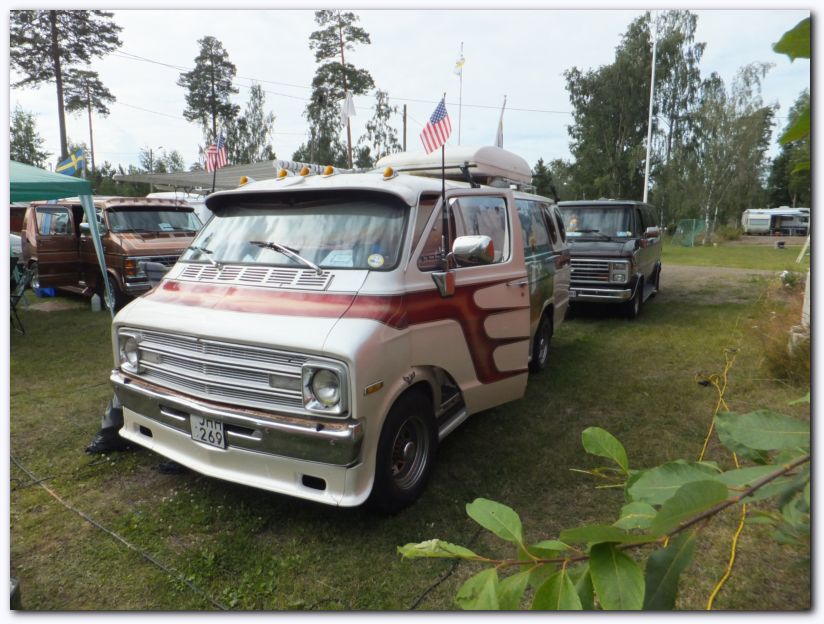 802x601 pixels (101K)