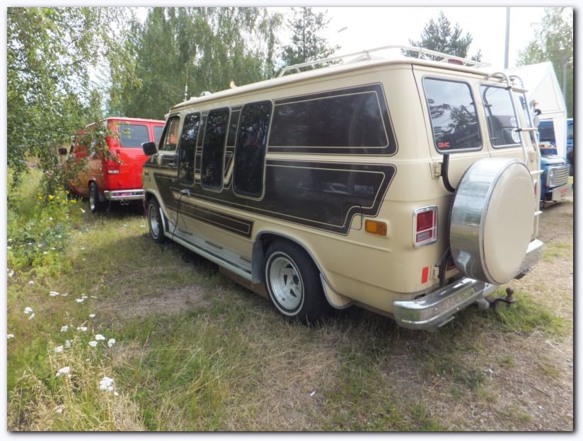 802x601 pixels (114K)