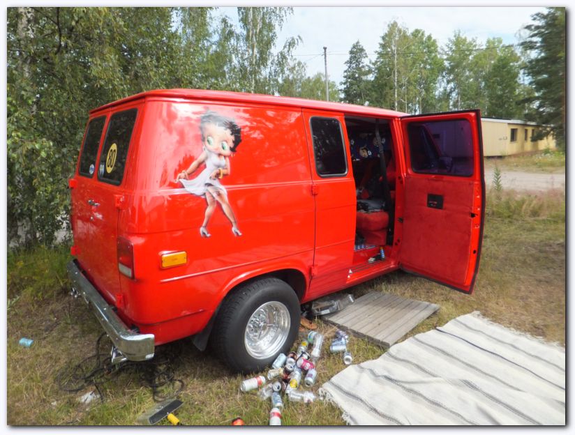 802x601 pixels (106K)