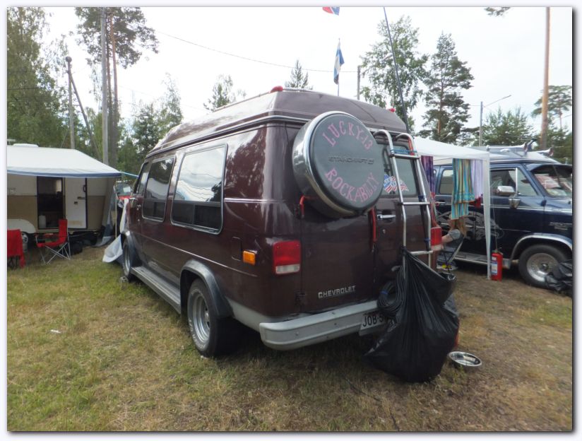 802x601 pixels (95K)