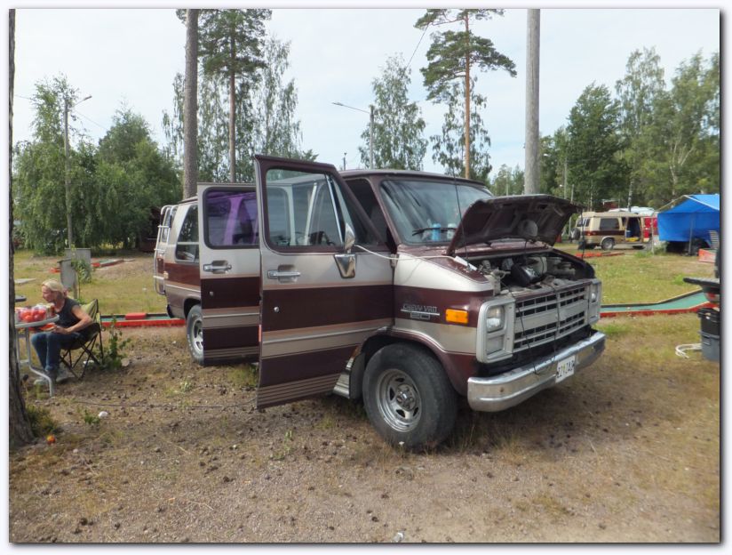 802x601 pixels (107K)