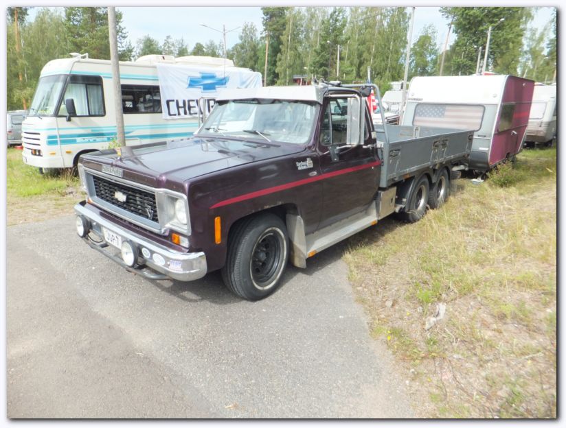 802x601 pixels (102K)