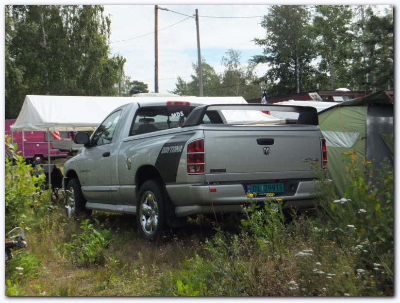 802x601 pixels (103K)