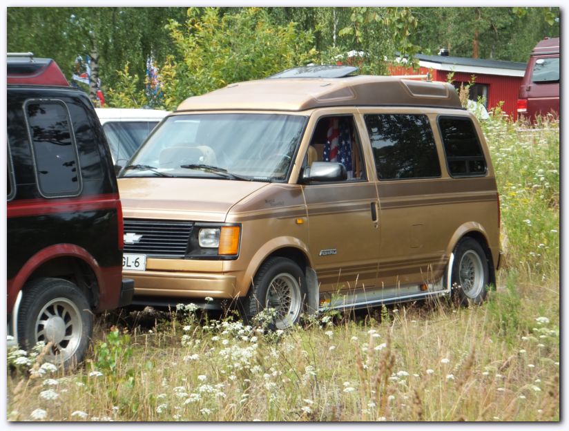 802x601 pixels (117K)