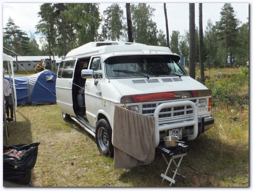 802x601 pixels (110K)