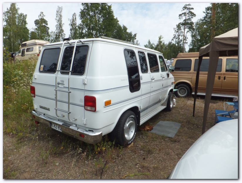 802x601 pixels (99K)