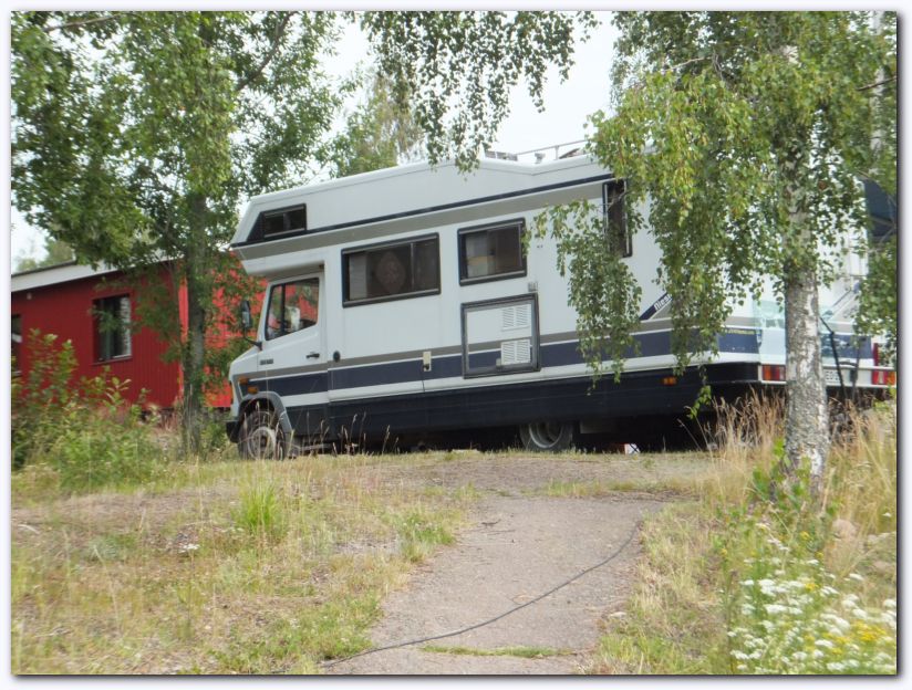 802x601 pixels (129K)