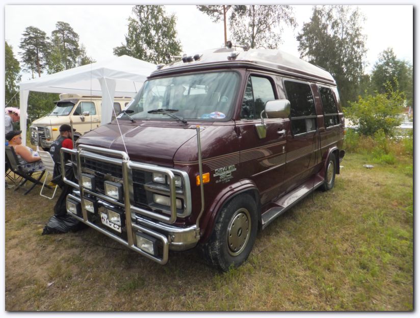 802x601 pixels (109K)