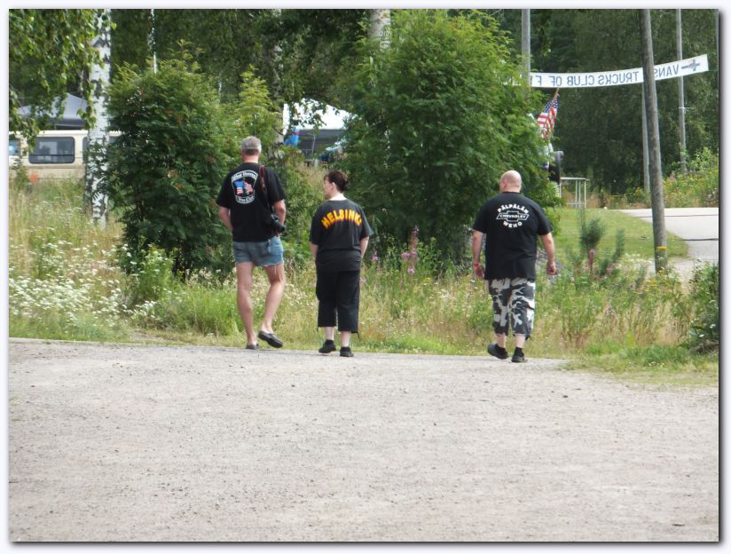 802x601 pixels (113K)