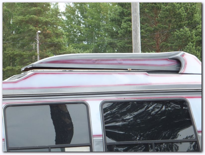 802x601 pixels (90K)