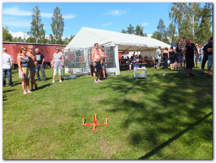 802x601 pixels (117K)