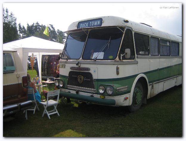 602x451 pixels (52K)