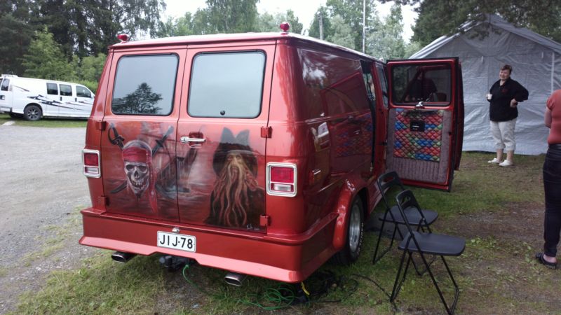 800x450 pixels (76K)