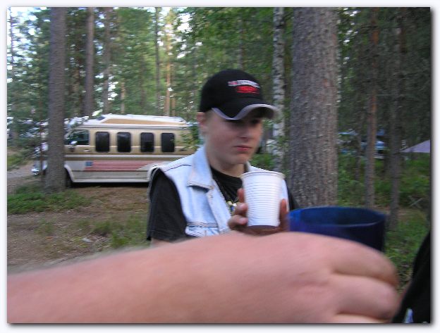 602x450 pixels (54K)