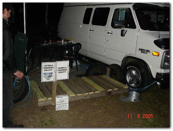 652x488 pixels (58K)