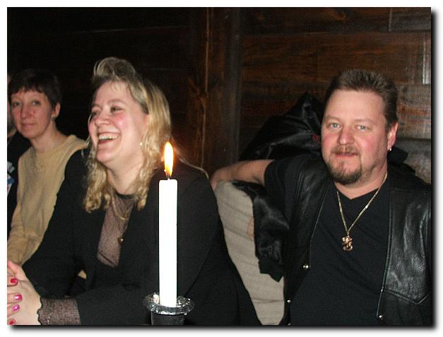 605x454 pixels (41K)