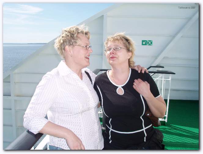 642x481 pixels (36K)