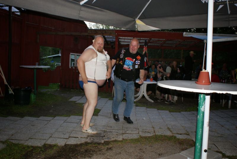 800x536 pixels (62K)