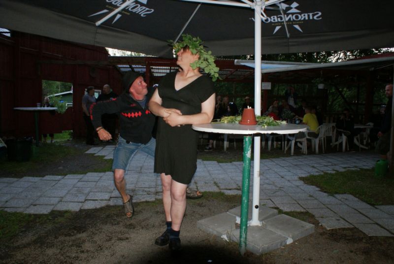 800x536 pixels (63K)