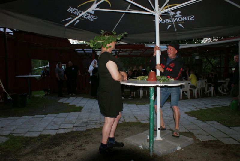 800x536 pixels (60K)