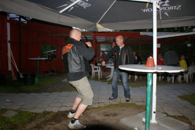 800x536 pixels (64K)