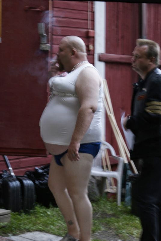 536x800 pixels (47K)