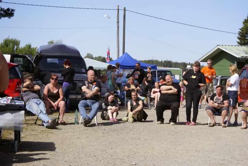 800x536 pixels (81K)