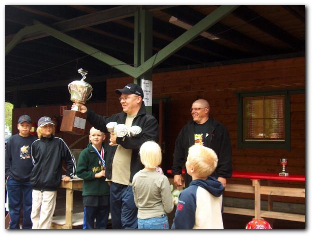 602x450 pixels (46K)