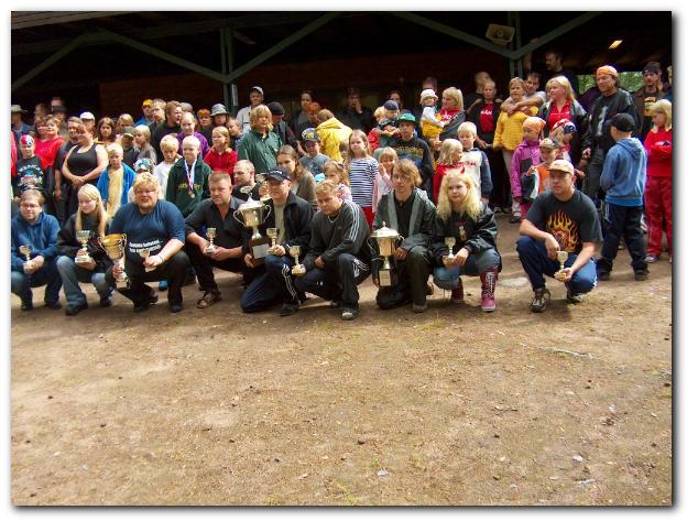 602x450 pixels (72K)